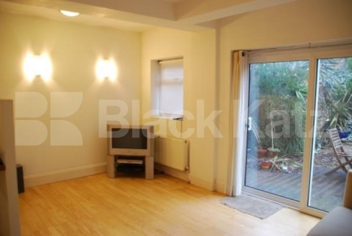 			LET , 1 Bedroom, 1 bath, 1 reception Ground Floor Flat			 Harpenden Road, Tulse Hill 